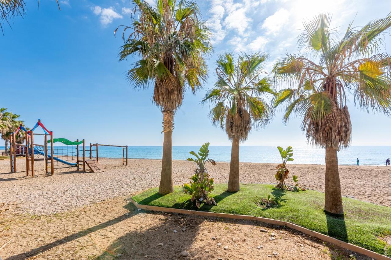 50 Mts Beach With Sea Views Pool ألغاروبو - كوستا المظهر الخارجي الصورة